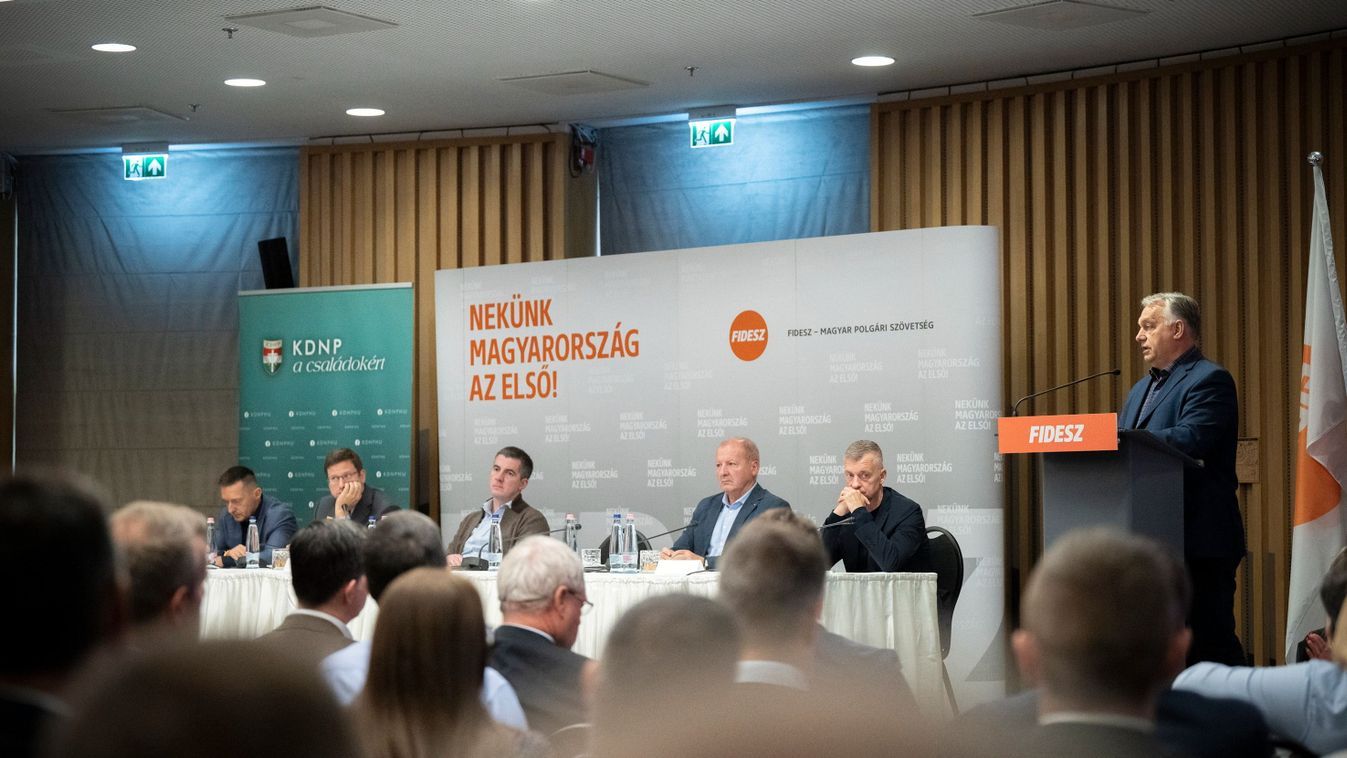 Elvonultak két napra a kormánypárti frakciók, zárt körben beszél Orbán Viktor
