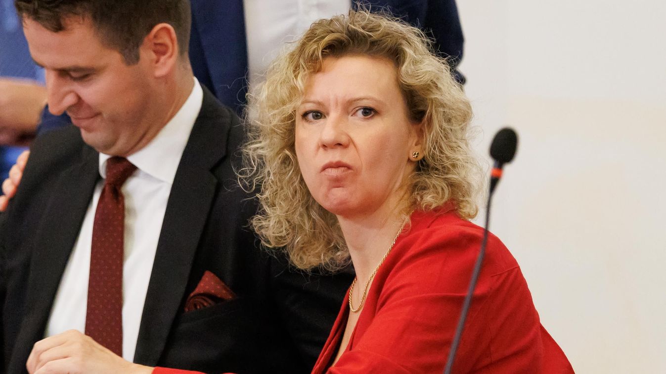 A Poloska Akadémia utat mutat a tévelygőknek