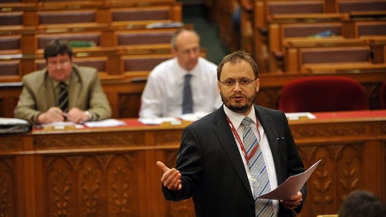 Kármán András még 2011-ben, államtitkárként. Fotó: MTI/Soós Lajos