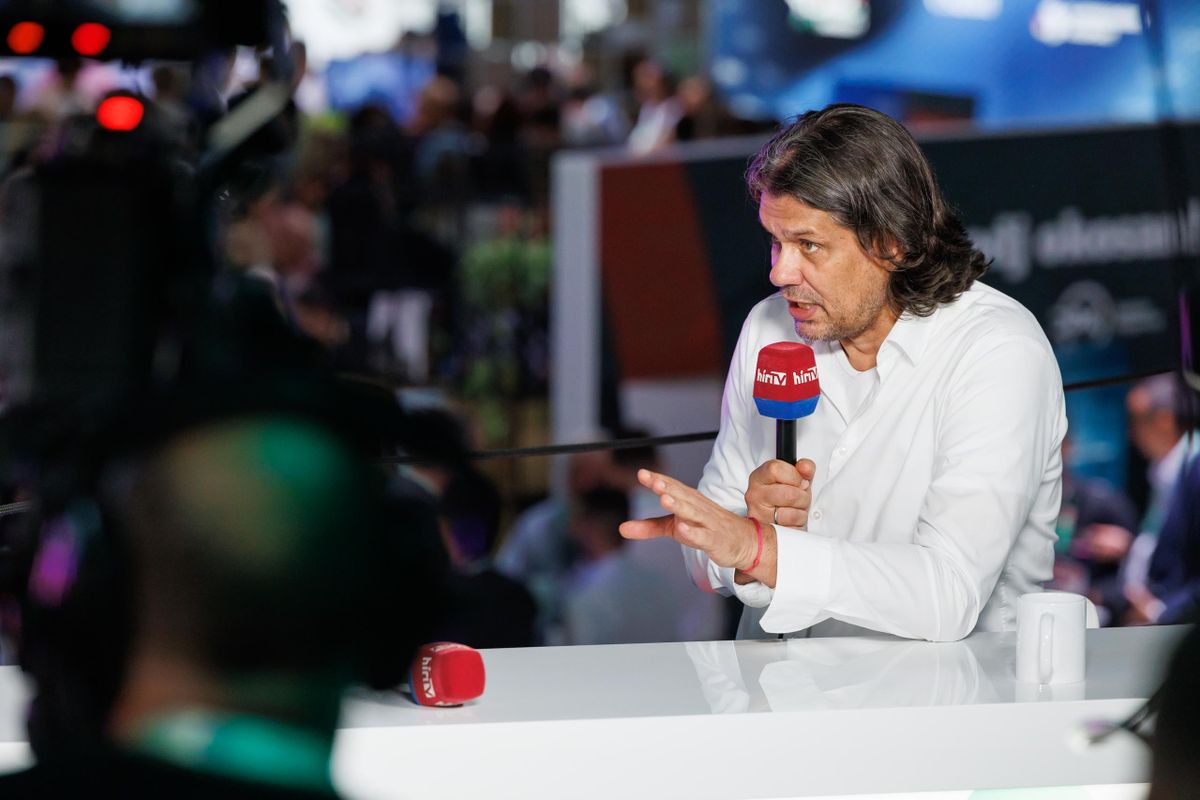 Deutsch Tamás figyelmeztett a háborús veszélyre és a migránsok újabb betelepítési hullámára.