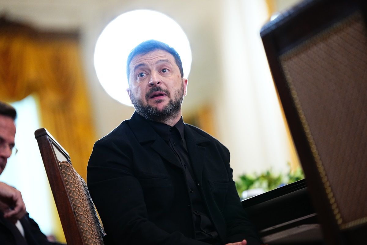 Zelenszkij számára csak az a fontos, hogy hatalomba maradjon, az nem számít, hogy hányan halnak meg ennek érdekében.