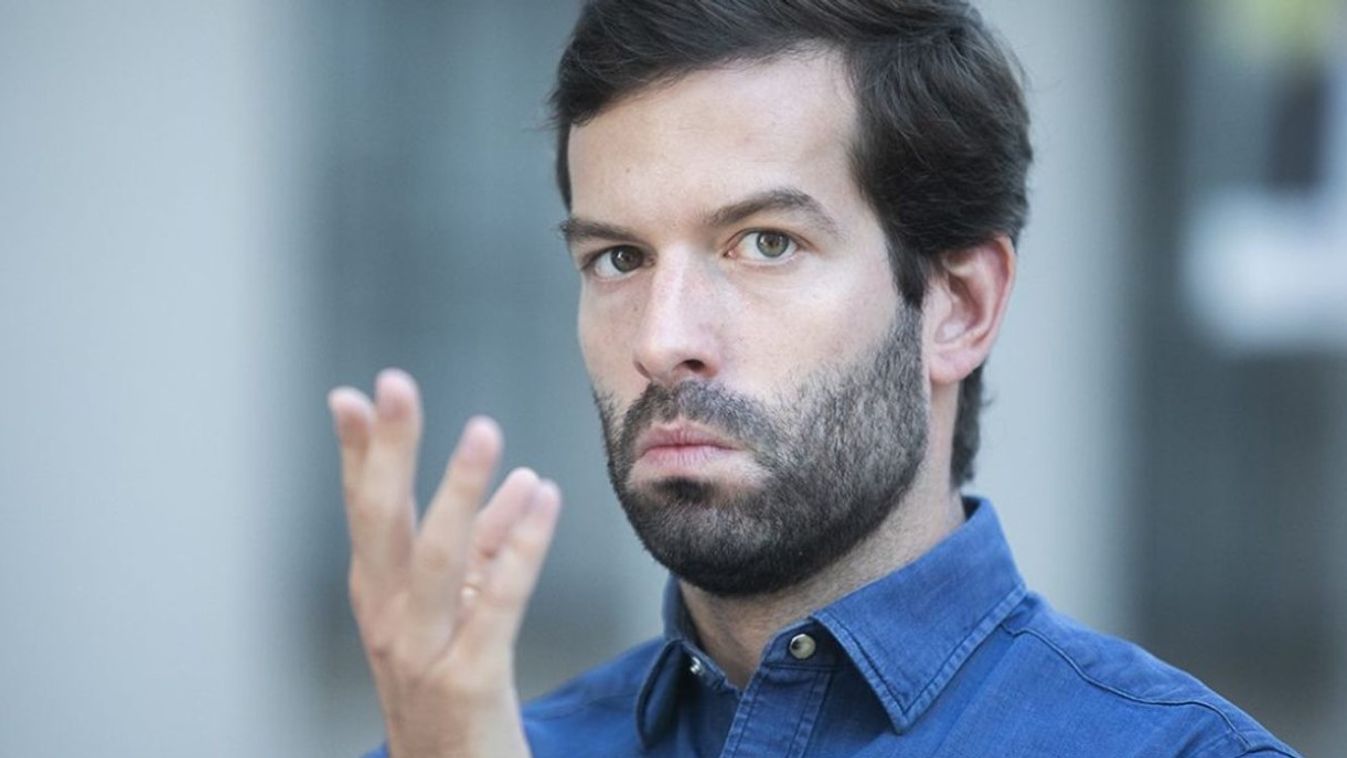 A buta kisfiú nem érti, hogy a nem buták miért sikeresek