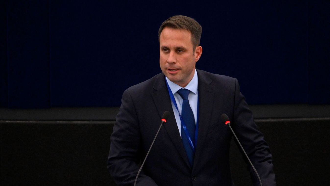 Dömötör Csaba: az Antifa most egy németországi épületet tett semmissé