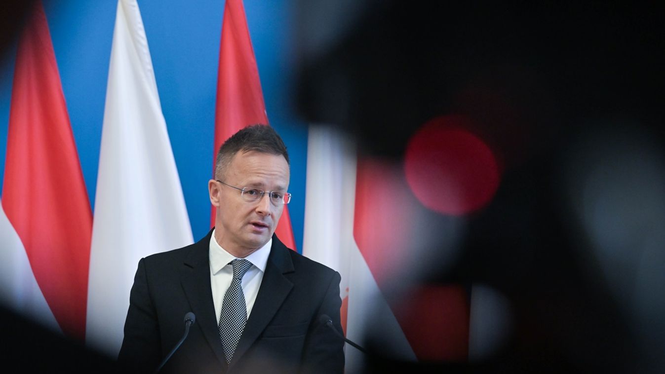 Szijjártó: Orbánon kívül egyetlen uniós vezetővel sem állnak szóba a nagyhatalmak