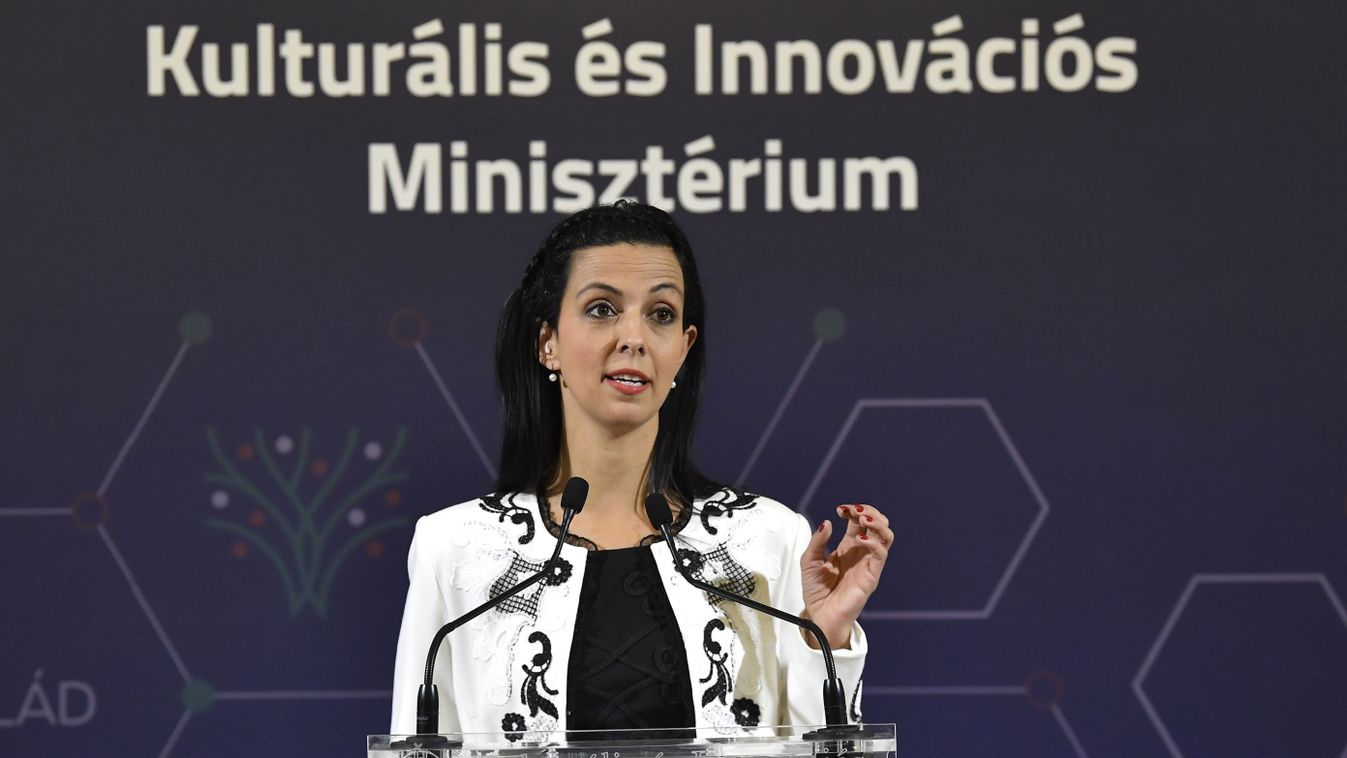 Koncz Zsófia: két hét alatt több mint 50 ezer háromgyermekes édesanya igényelte online az szja-mentességet
