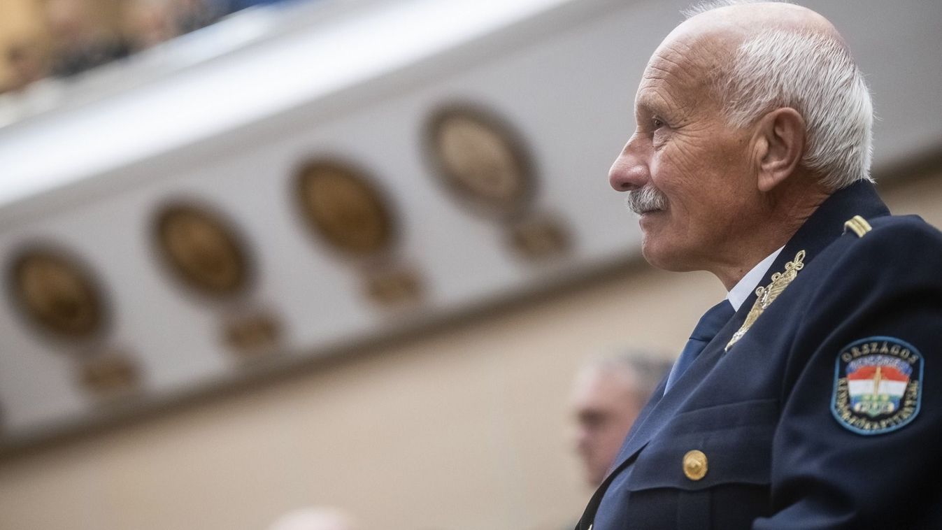 Már nem sokáig szolgál a legendás életvédelmis zsaru, nyugdíjba megy Petőfi Attila