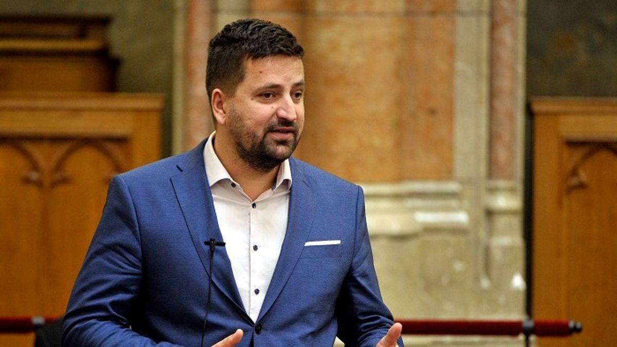 Éveken át titokban megfigyelte, lehallgatta a jegyzőt Balatonalmádiban Kepli Lajos