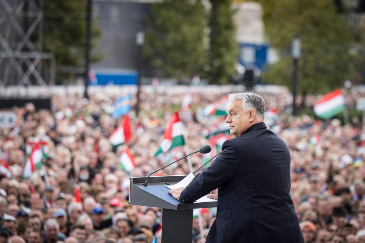 Orbán Viktor Brüsszelből jelentkezik: Lesz békecsúcs