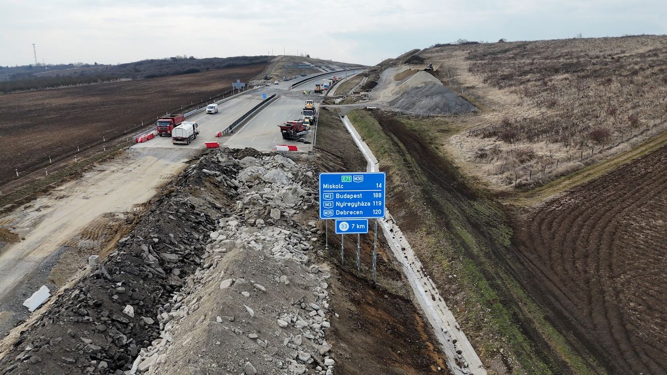 Lázár azt javasolta a libsiket támogató vállalatoknak, arra is legyen forgatókönyvük, ha a Fidesz győz