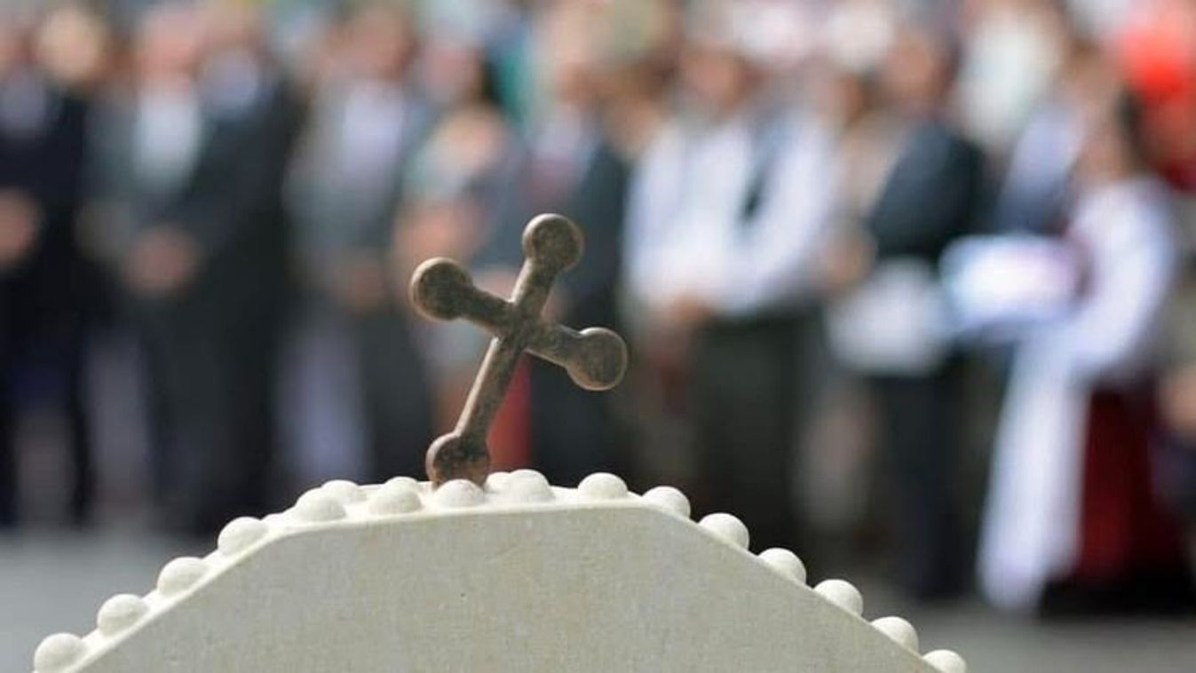 Házkutatást tartottak a székelyudvarhelyi magyar címer megrongálójánál