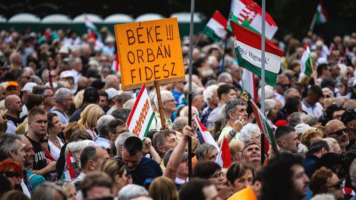 Erőt mutat és közösséget épít a békemenet