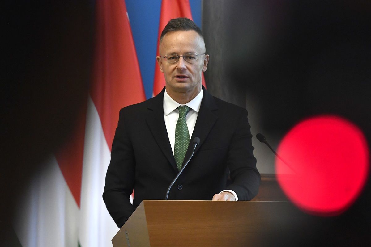SZIJJÁRTÓ Péter