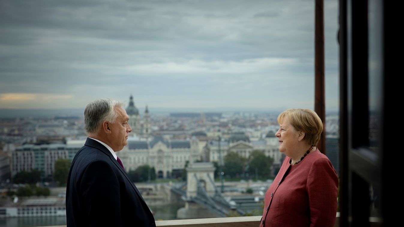 Gulyás Gergely a PS-nek: Merkel tizenegy év tapasztalatával mondja, hogy Orbán a hazáját határozottan képviselő államfő