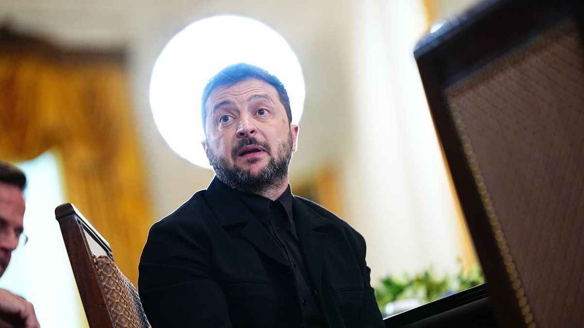 Zelenszkij, a pattogó bolhák védőszentje