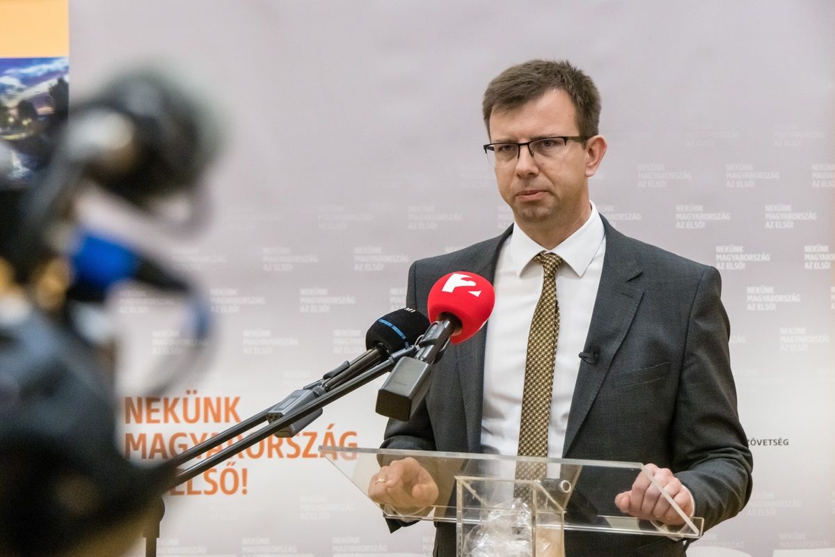 védőpajzs BÓKA János