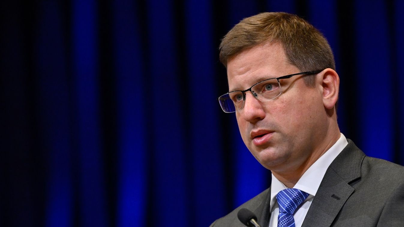 Gulyás Gergely a Kormányinfón: Magyarország megerősítette pozícióit a washingtoni látogatásnak köszönhetően (ÉLŐ - FRISSÜL)