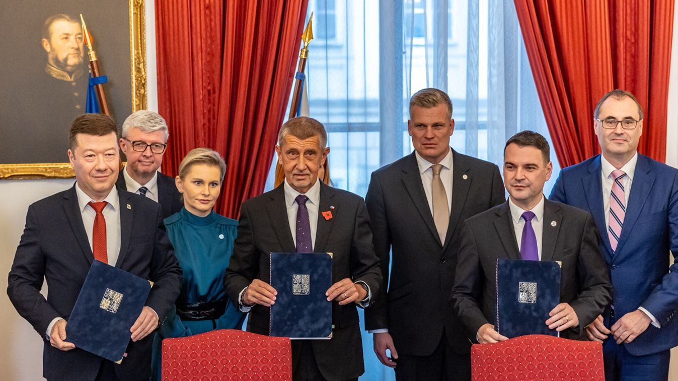 Épp csak megalakult a Babis-kormány, máris a V4-ek felélesztését tervezik