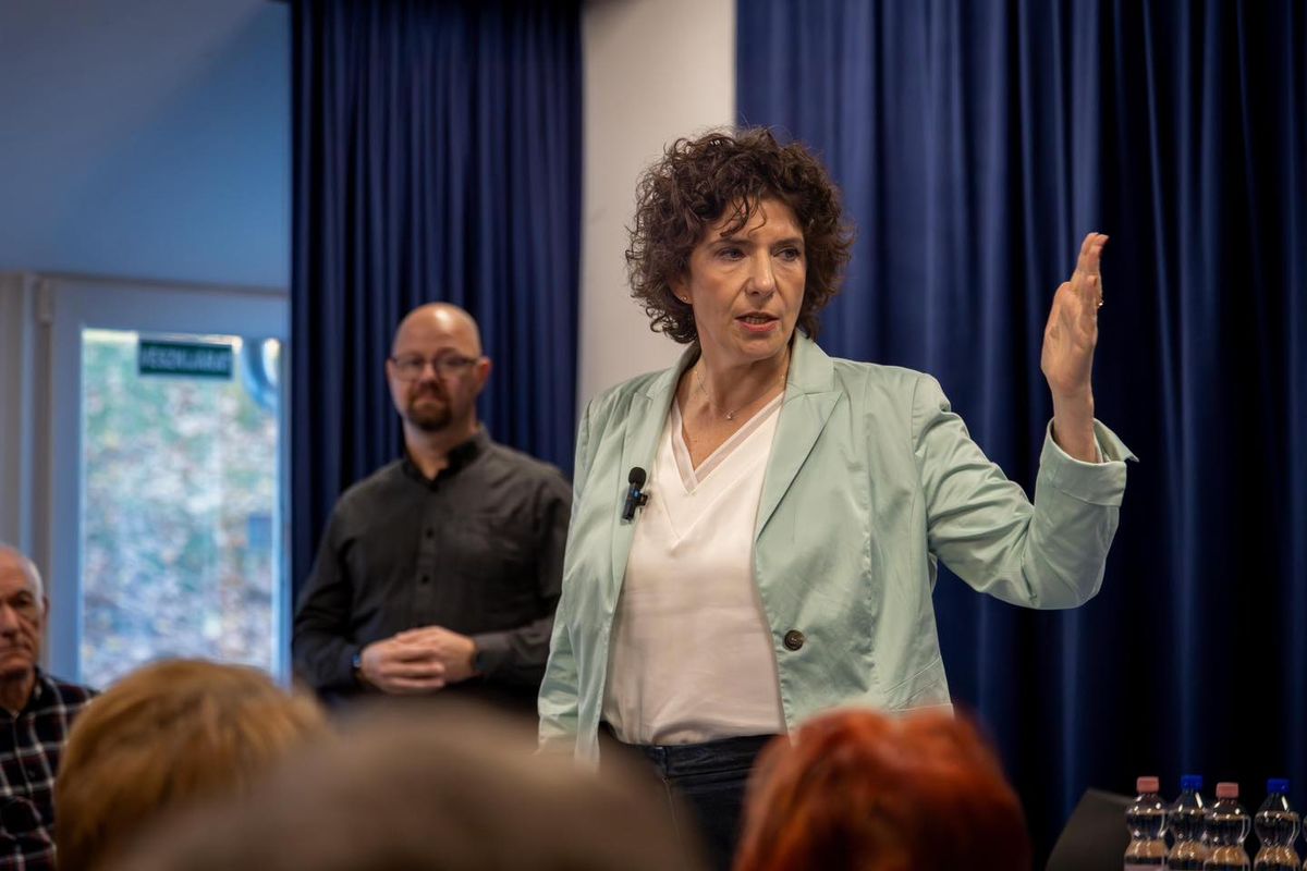 A DK komolyan veszi Magyar Péter választási etikai kódexét, de eddig az iratlan szabályokat sem tartották be.