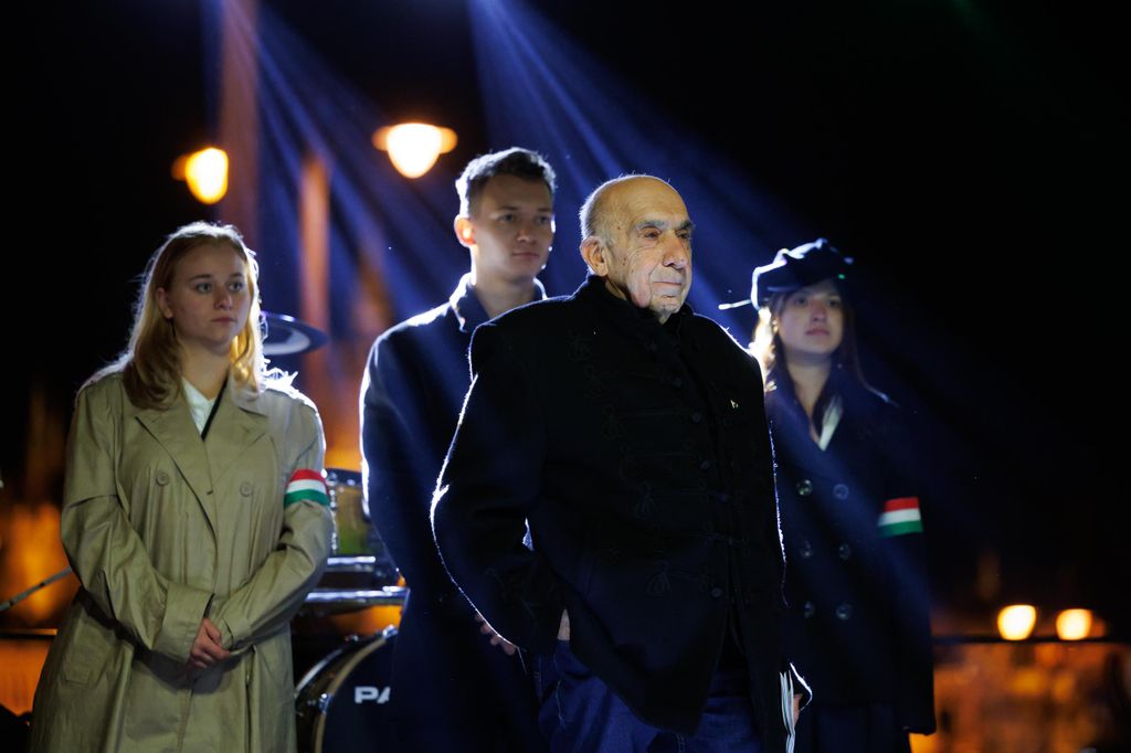 20251104 -- Halhatatlanok napja, Bem tér, Stefka István // fotó: Hatlaczki Balázs