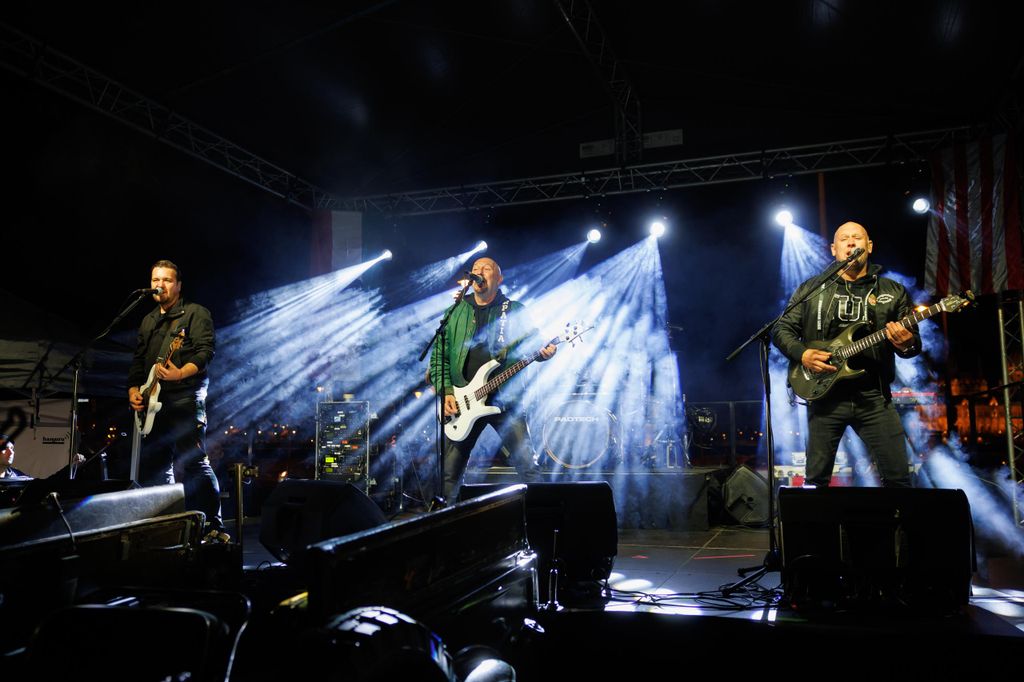 20251104 -- Halhatatlanok napja, Bem tér, Kárpátia // fotó: Hatlaczki Balázs