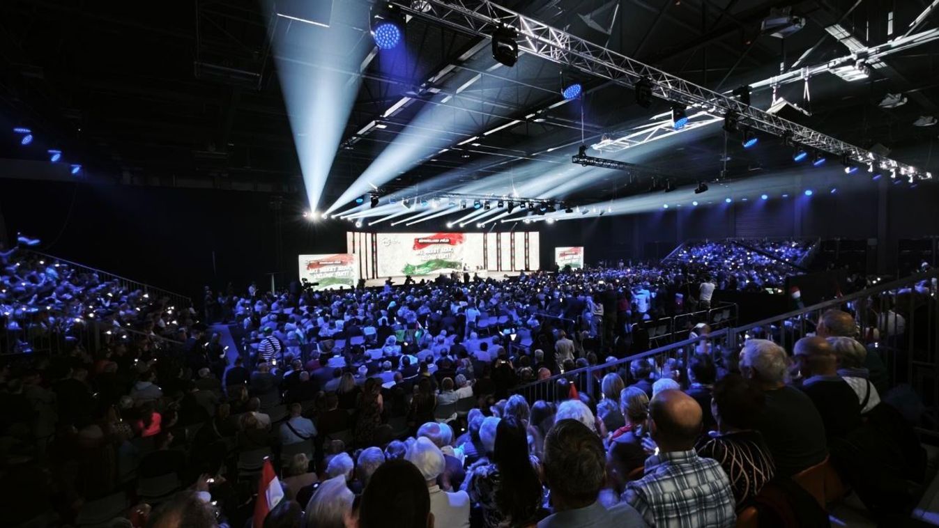 Helyszíni szemle – Így látták kollégáink a Háborúellenes Gyűlést