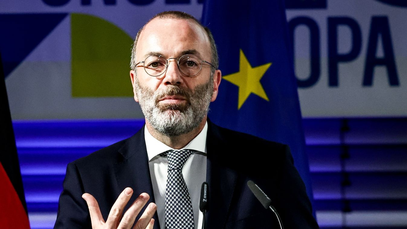 Suttyomban Manfred Weber megemelte a fizetését