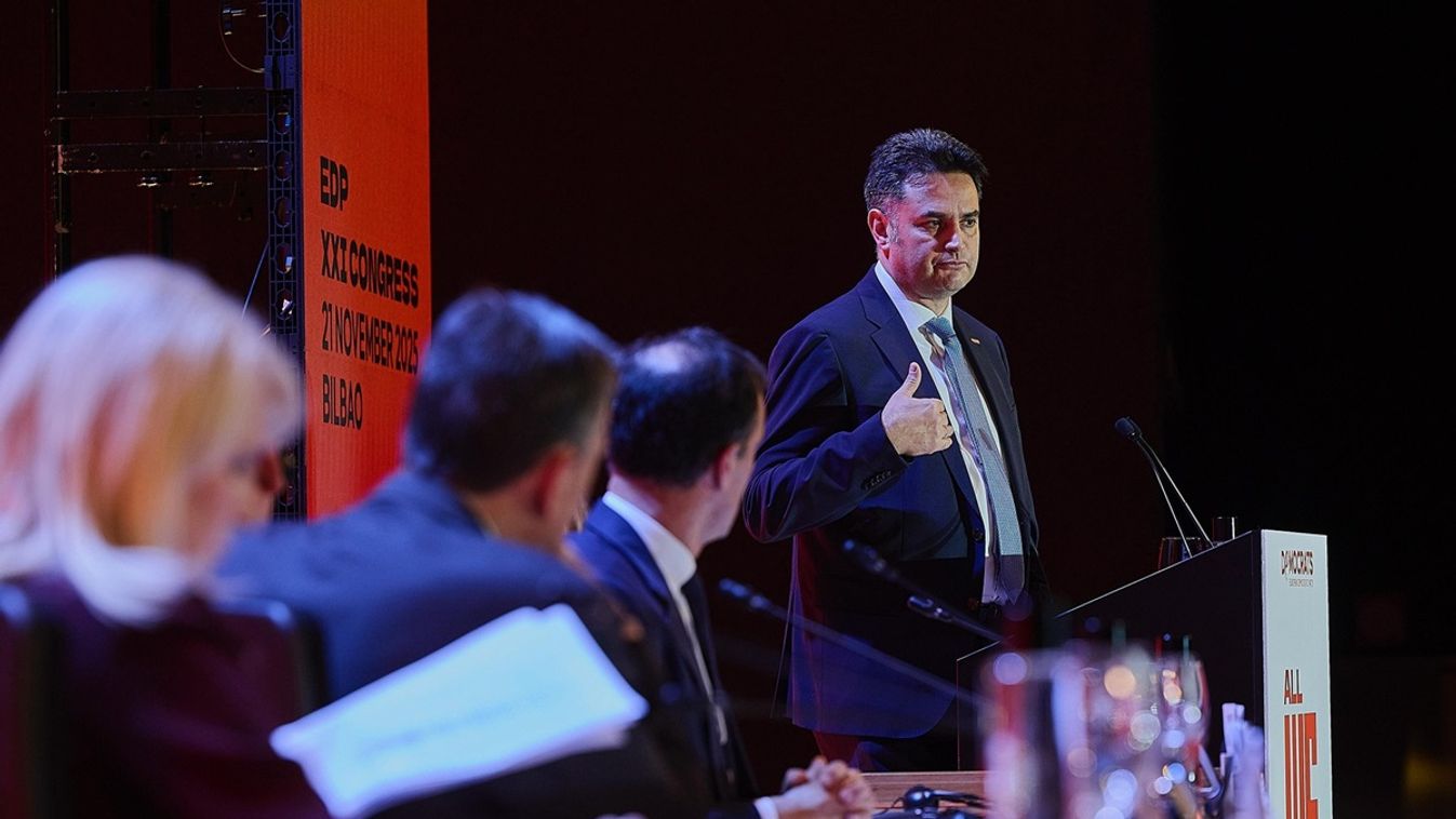 Márki-Zay Péter is már nagyon szeretett volna egy brüsszeli bürokrata bábja lenni. Sikerült neki!