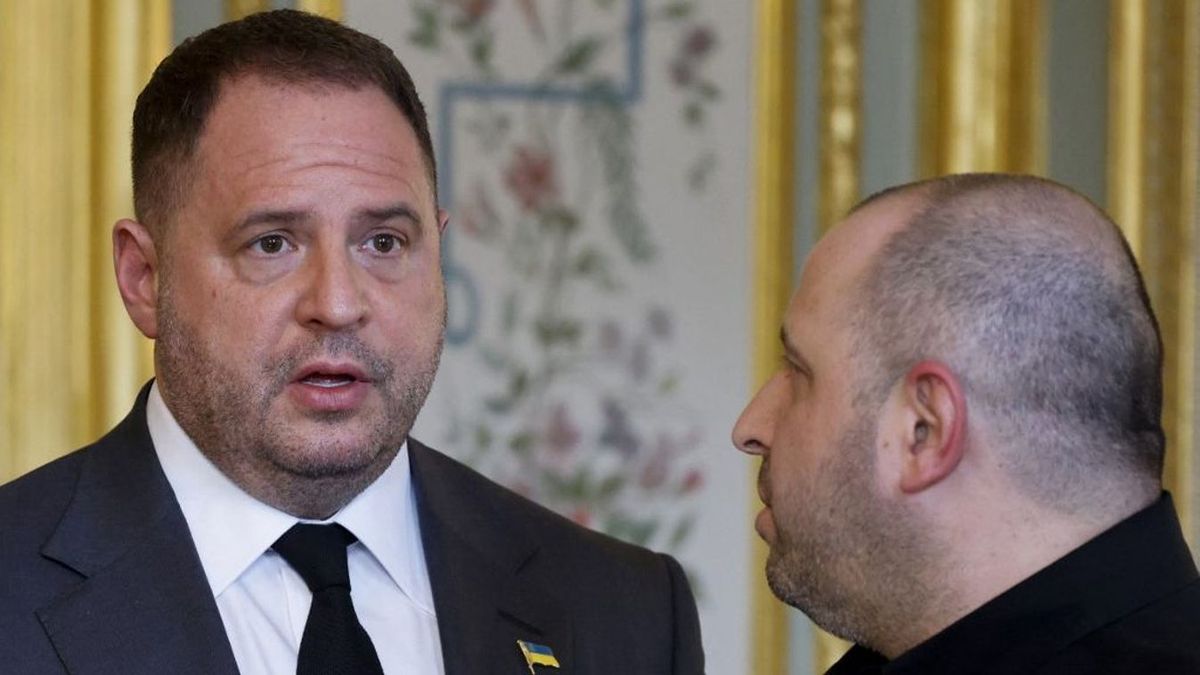 Andrij Jermak, akit a korrupciós botrányban Ali Baba néven illettek. A negyven rablóról is érkeztek hírek.