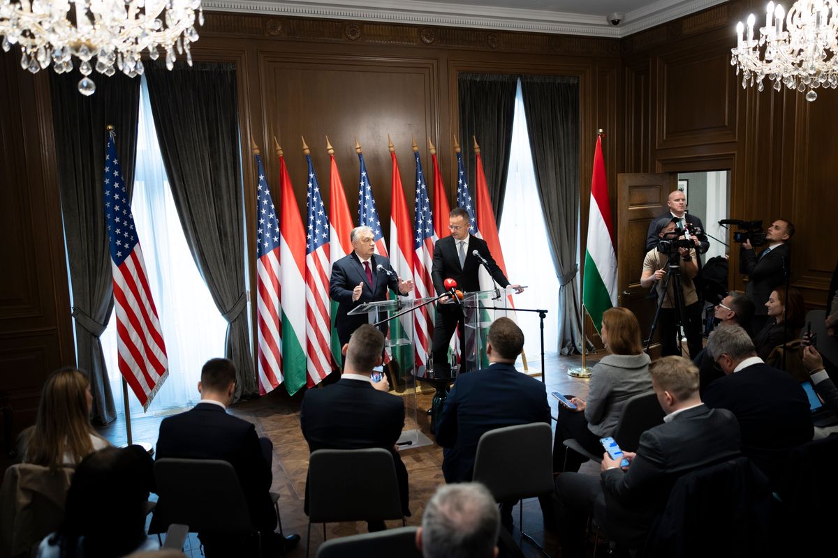 TRUMP, Donald; SZIJJÁRTÓ Péter; Orbán