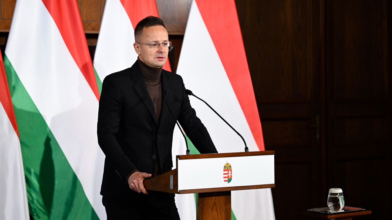 Szijjártó Péter: minden feltétel adott Pakson az első beton februári földbe kerüléséhez