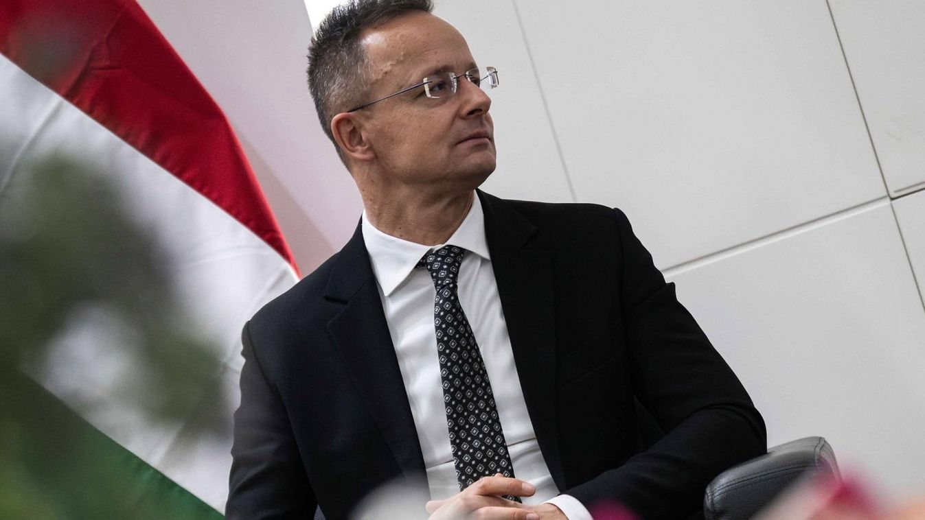 Szijjártó Péter: őrültség újabb százmilliárd eurót Ukrajnába küldeni