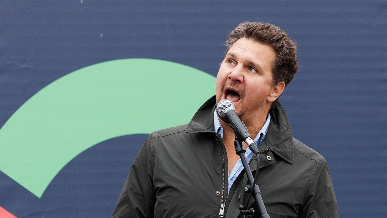 Nagy Ervinből a Tisza-jelöltség hozta elő, hogy ő Sztrálinváros unokája, aki visszasírja a "nagy időket"