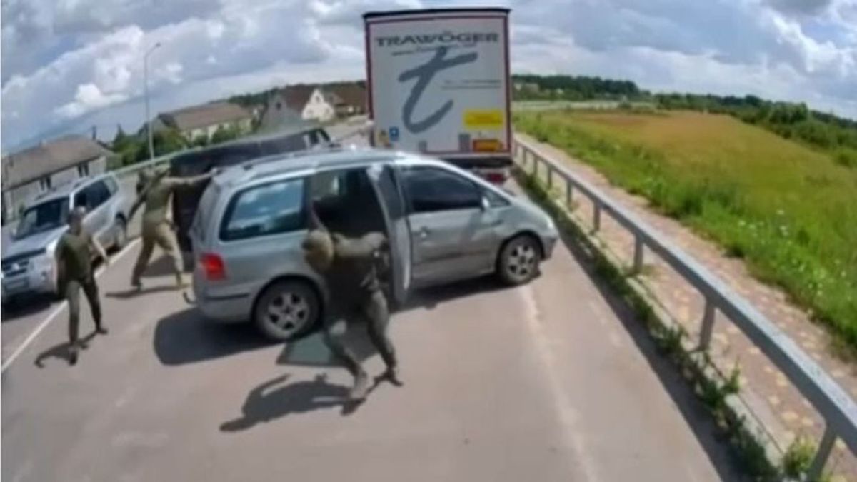 SZIJJÁRTÓ kényszersorozás