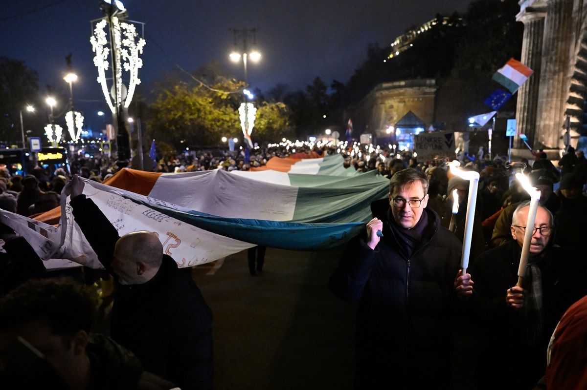 KARÁCSONY Gergely; NIEDERMÜLLER Péter