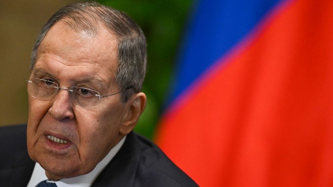 Lavrov: Ukrajnát demilitarizálni és "nácitlanítani" kell