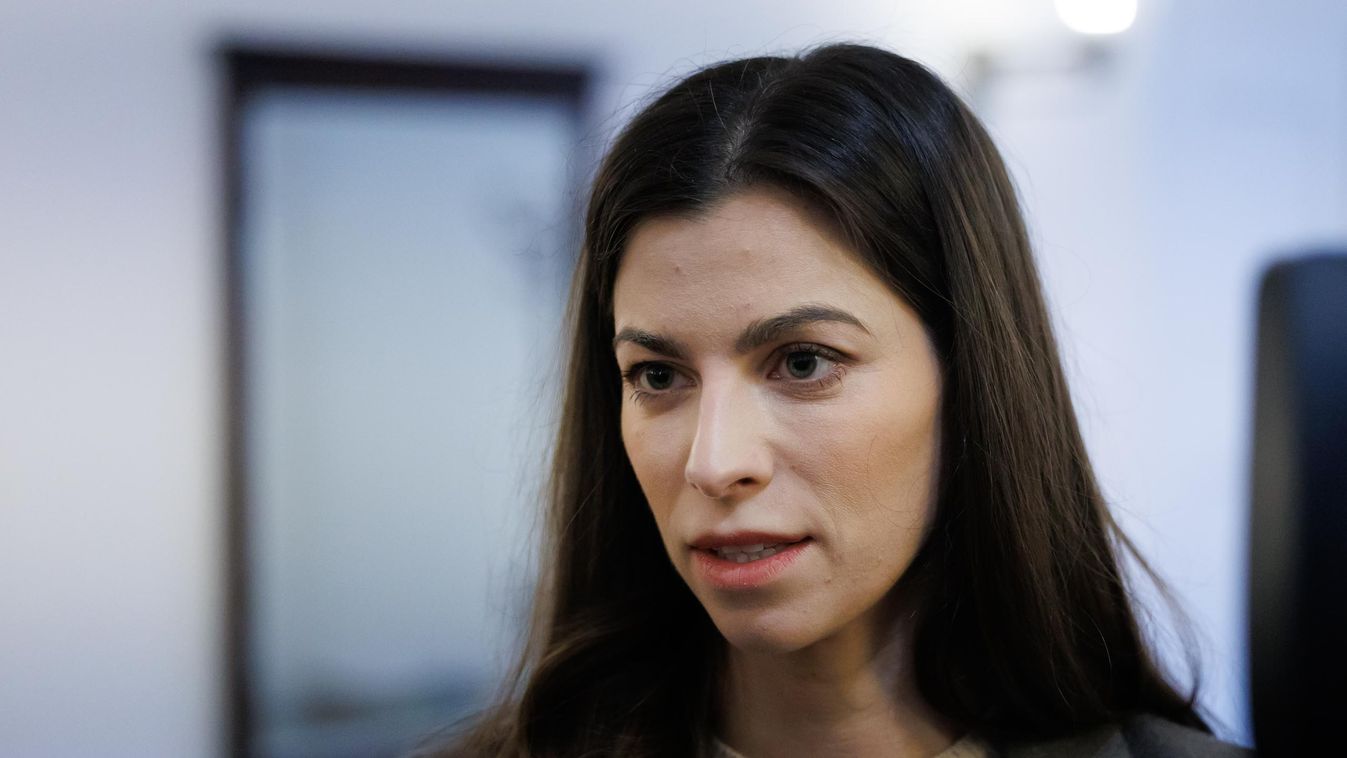 Szentkirályi Alexandra: Nincs ingyen pénz, hiteltelenek Magyar Péterék