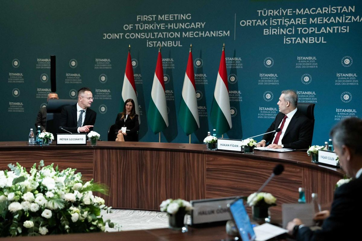 Szijjártó Törökországból: Együtt állunk ki az ukrajnai háború tárgyalásos befejezése mellett