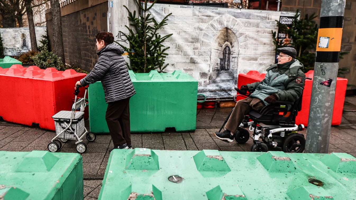 Akik egy jó világ helyett tökéleteset akarnak