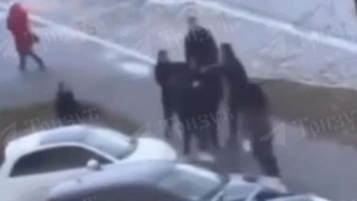 Nincs már kit behívni: Időseket küldenek ki az ukrán frontra