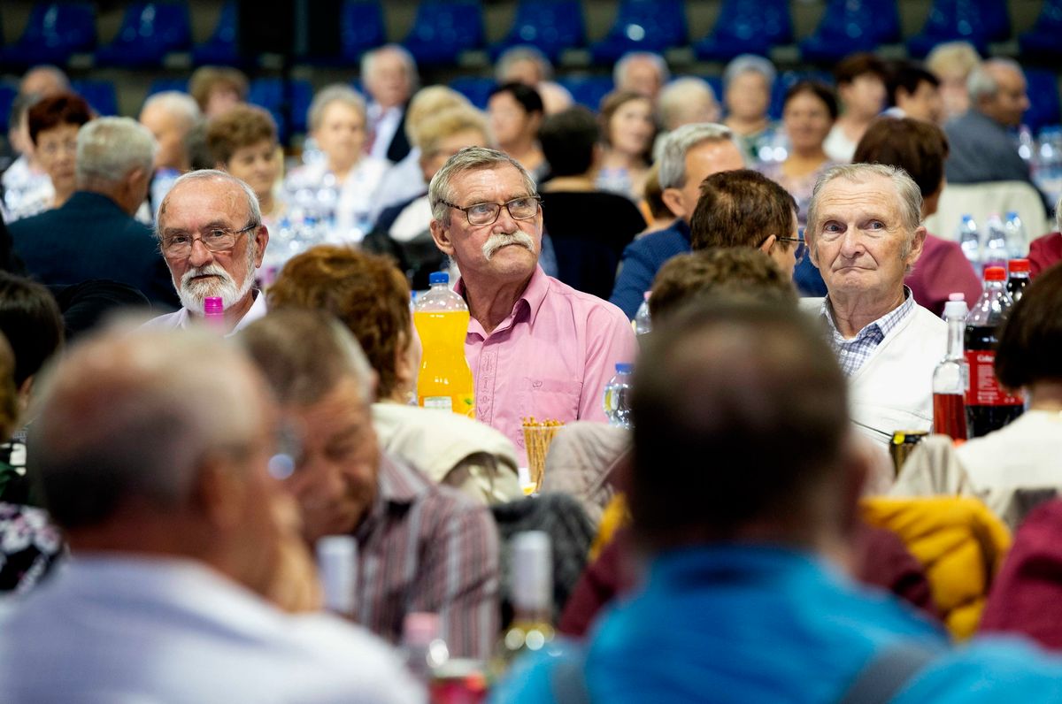 A HVG már puhítja a terepet a Tisza-csomagnak