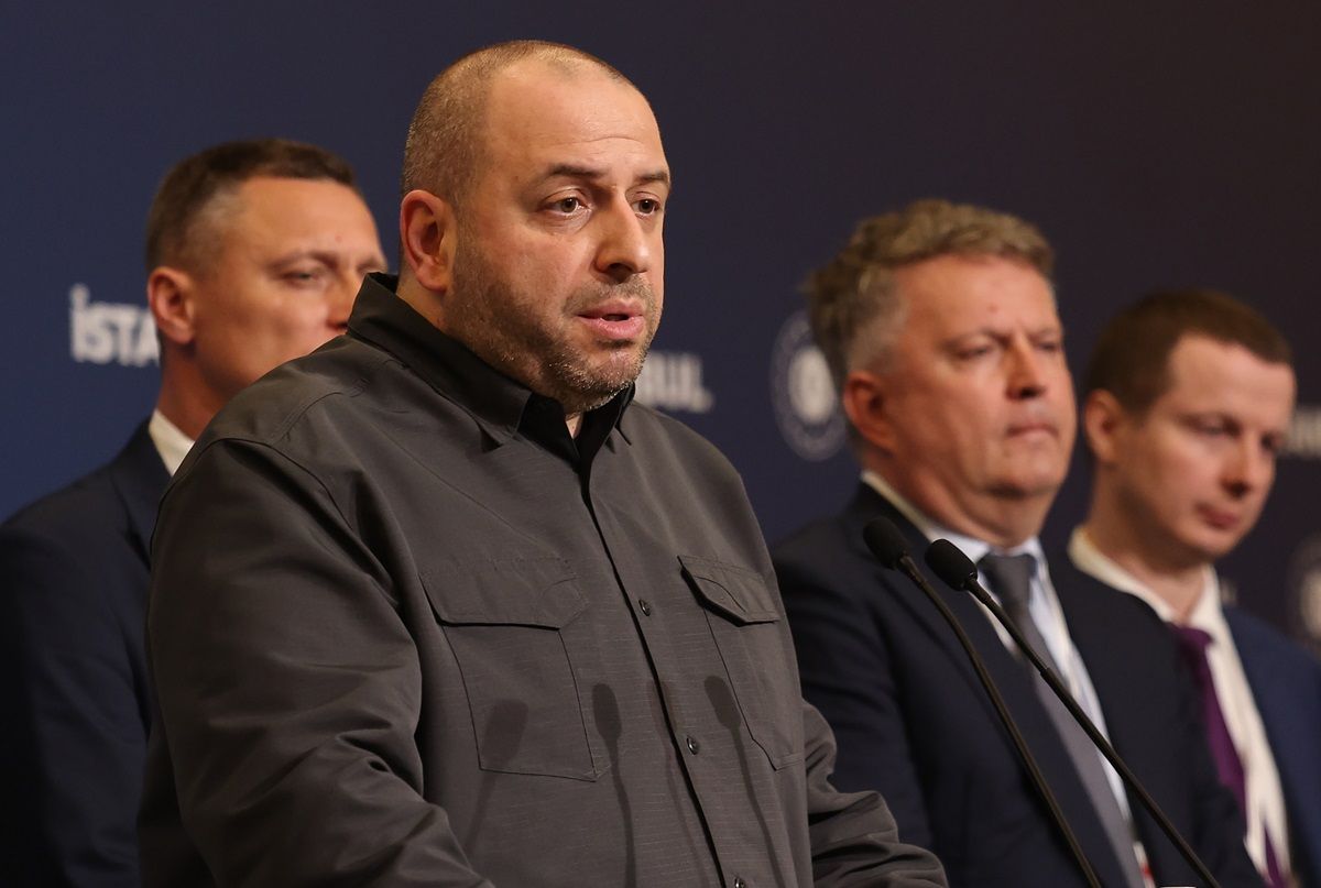 Rusztem Umerov is megbukott, de Zelenszkij felfele buktatta a korrupt havert.