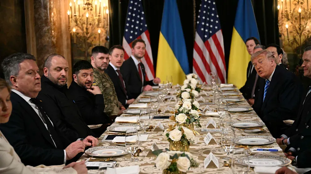 Zelenszkij a békéről tárgyal, de közben fegyvereket kér