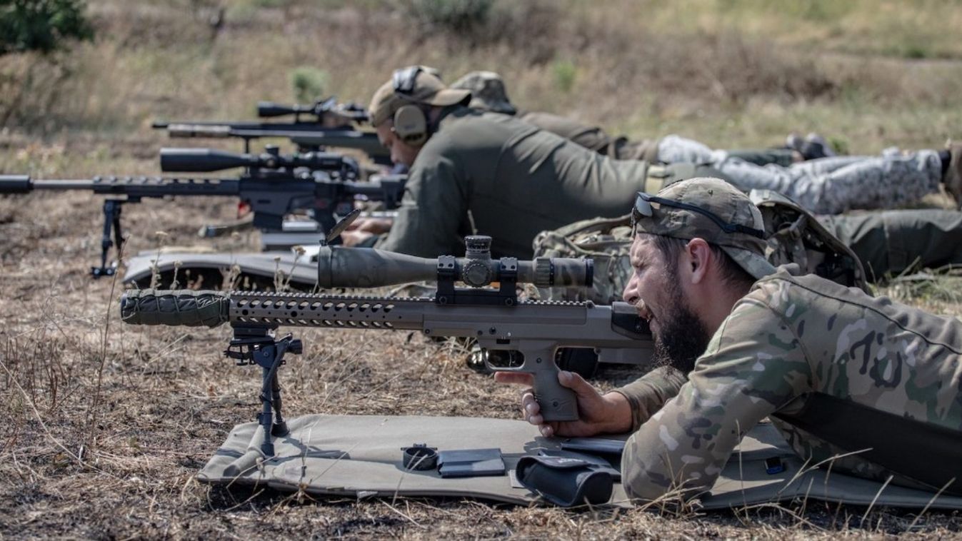 Svájci elemzők szerint hatszázezer, nyugatról importált kézifegyver tűnt el Ukrajnában