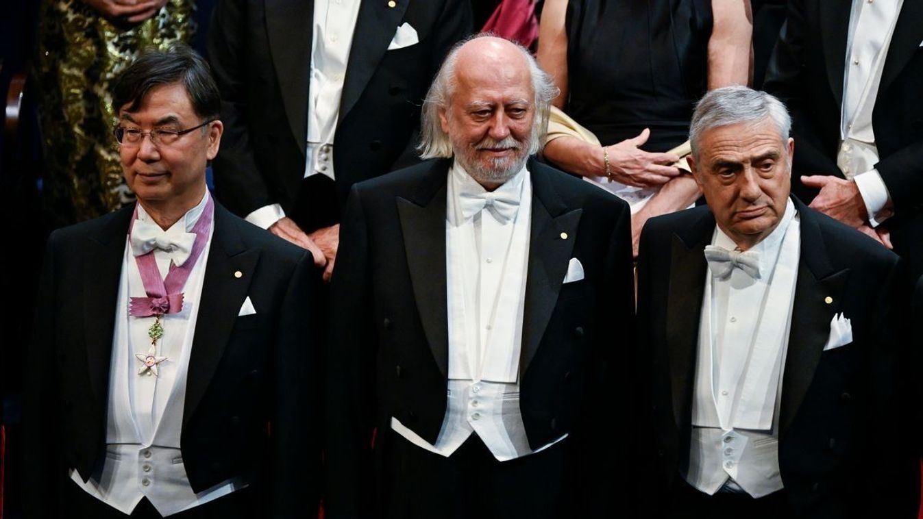 Krasznahorkai László átvette az irodalmi Nobel-díjat