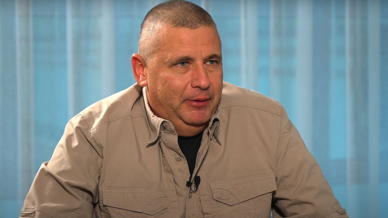 Ruszin-Szendi luxusvillával és zsírleszívással becsülné meg a magyar katonákat is?
