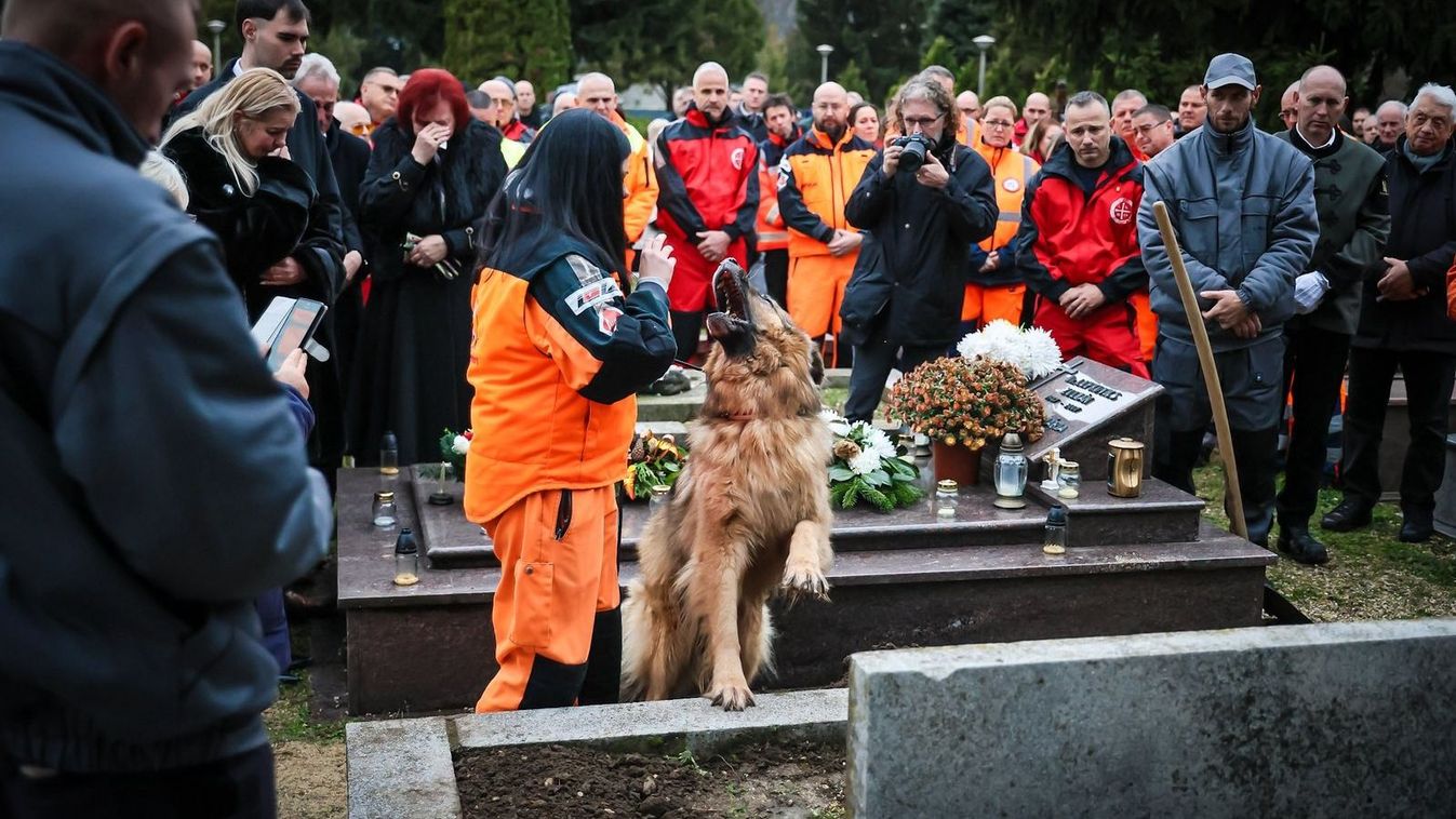 Szívszorító pillanatok Lehoczki-Spider László temetésén: Hope nem érti, hova ment a gazdi