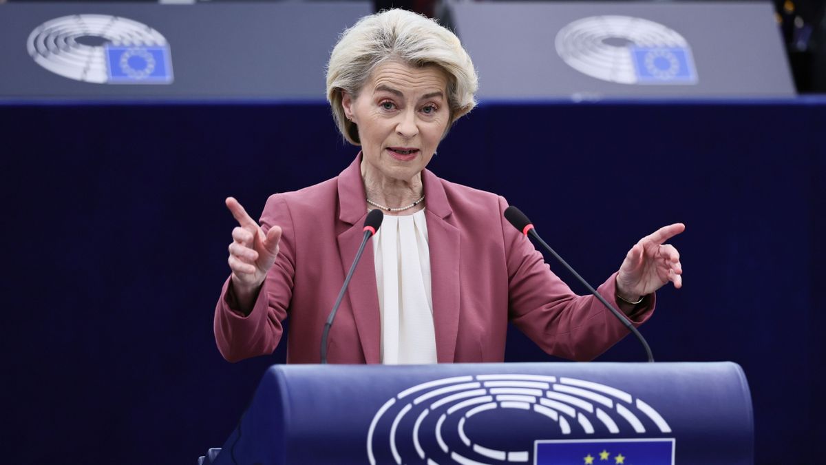 Von der Leyen már a háborúra készül, mindenkit a frontra küldene.