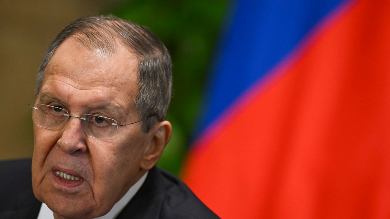 Lavrov: Oroszország nem támad, de ha megtámadják, a válasza megsemmisítő lesz