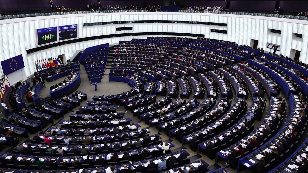 Végérvényesen megszavazták a kilencvenmilliárdos hitelt Ukrajnának