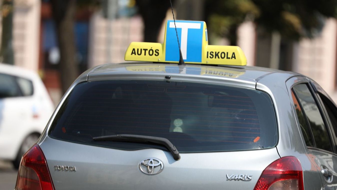 Törvénymódosítással lépnek fel a csaló jogosítványszerzők ellen